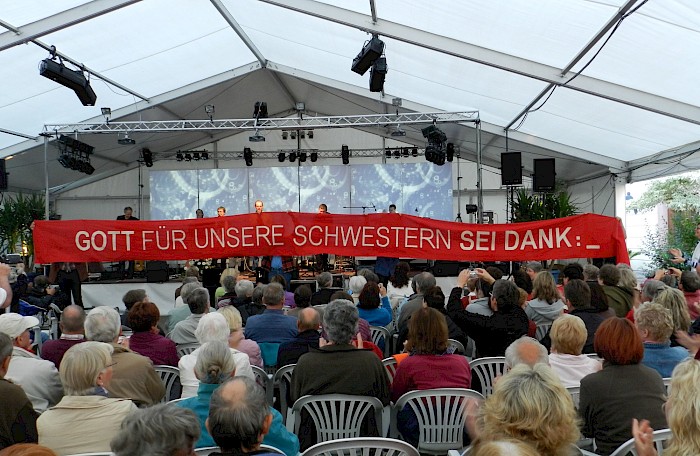 Banner während der Festwochen zum 50jährigen Jubiläum – © Br. Uwe Stodte 2011