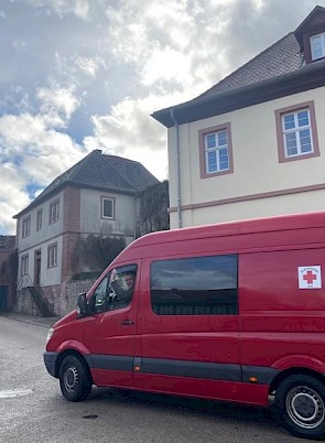 Grischa Viktor besuchte das Kloster Triefenstein – © Christoph Zehendner 2025