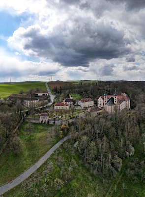 Das Kloster Triefenstein – © Timo Bäcker 2024