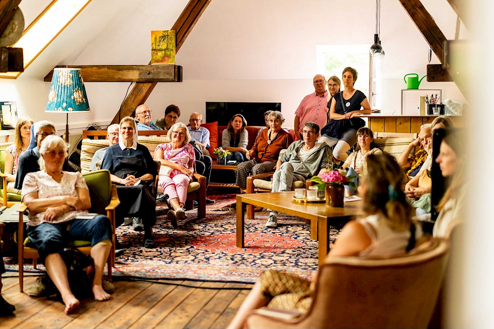 Ansprechbartreff der Weggemeinschaft – © roadventures.de 2025