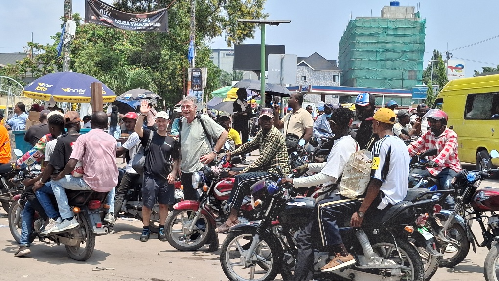 Heiner und Marcel in der Millionenstadt Kinshasa &ndash; &copy; Christian Sch&uuml;tze 2026