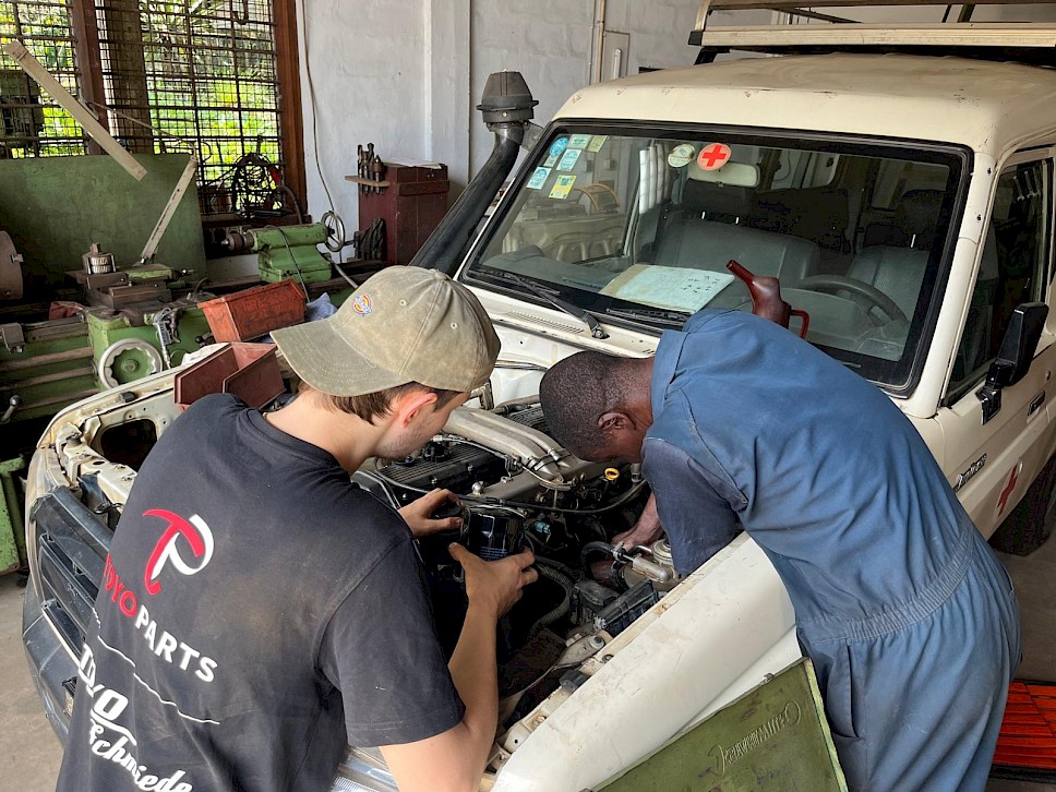 Gemeinsam an der Arbeit &ndash; &copy; Heiner Oppliger 2026