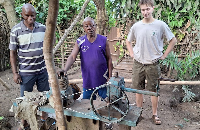 Technologisch sind die Kongolesen in Vanga durchaus erfinderisch – © Heiner Oppliger 2026